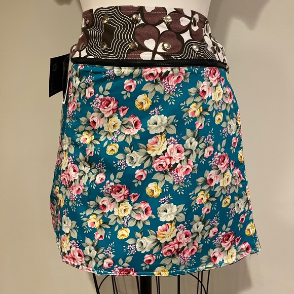 NWT Zand Amsterdam Reversible Jacquard Skirt - Picture 2 of 3